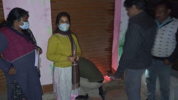 दो दुकानों में छापा, 234 बोरी धान व 145 बोरी पीडीएस चावल जब्त