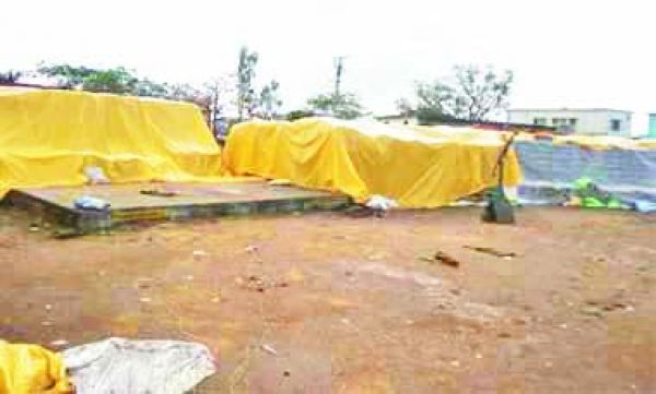 बारिश से धान खरीदी बंद, किसानों ने धान खरीदी 15 फरवरी तक करने की मांग