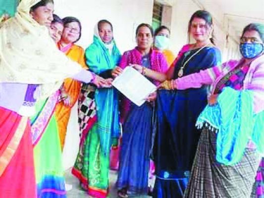 मानदेय व सामग्रियों की राशि का जल्द भुगतान कीजिए नहीं तो बच्चों को गर्म व पौष्टिक भोजन बंद कर देंगे