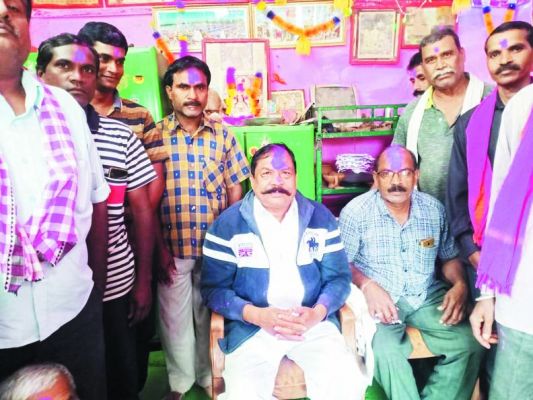 नवापारा कृषि उपज मंडी तौलईया हमाल संघ के अध्यक्ष बने मेघनाथ