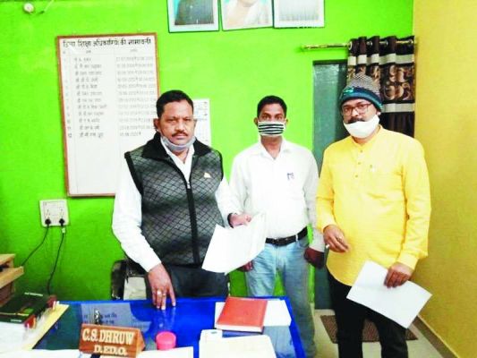 पदोन्नति की कार्रवाई पूर्ण कर, रिक्त पदों की जानकारी सार्वजनिक किया जाए