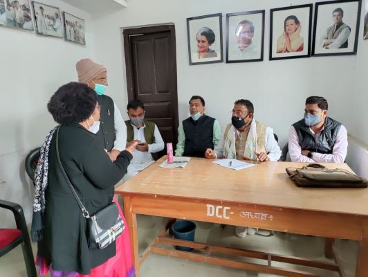यूपी में टिकट के दावेदार दलेश्वर से मिले