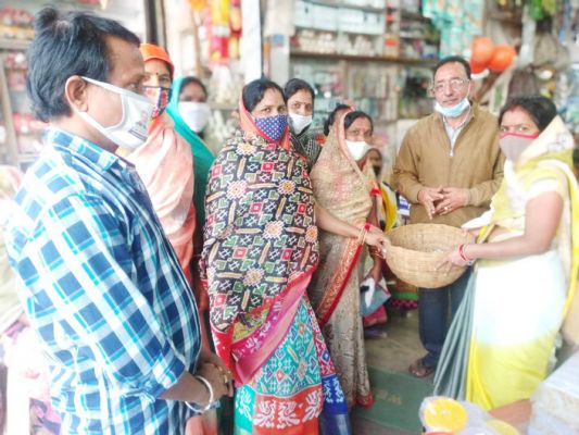 नगर अध्यक्ष, पार्षदों ने मांगा छेरछेरा
