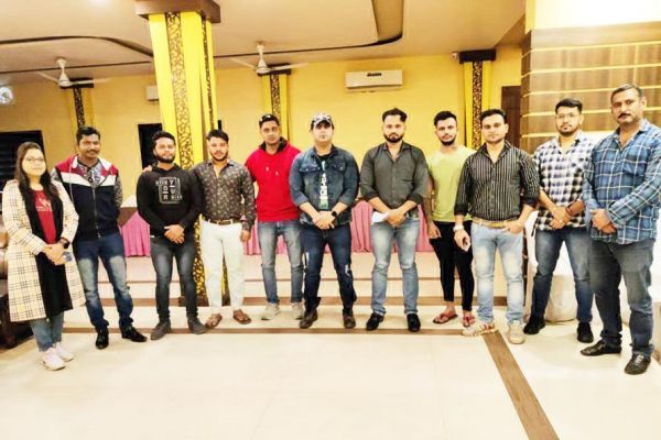 युवाओं को करना होगा जागरूक