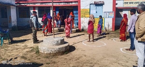 पंचायत उपचुनाव : 6 सरपंच और 8 पंच के लिए मतदान