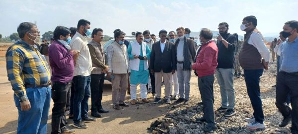 खाद्य मंत्री ने मां महामाया एयरपोर्ट के उन्नयन कार्य का किया निरीक्षण