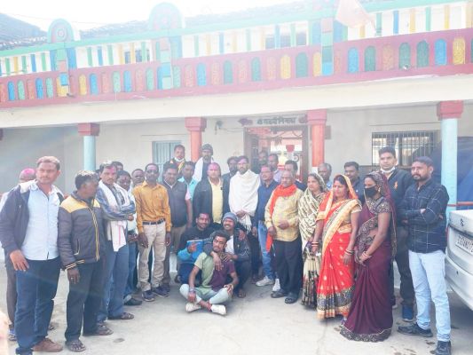 नवनिर्वाचित सरपंच-पंच ने जिला पंचायत अध्यक्ष से की मुलाकात
