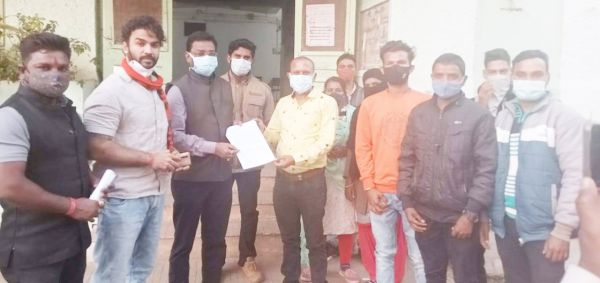 निजी अस्पतालों के दबाव में आयुष्मान मित्रों को हटाने का फैसला-यदु