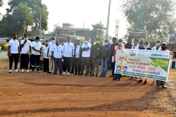 पालिका स्वच्छता एंबेसडरों ने बोस जयंती पर की स्वच्छता सर्वेक्षण शुरु