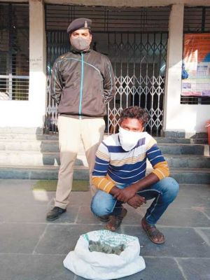  देशी महुआ शराब बरामद