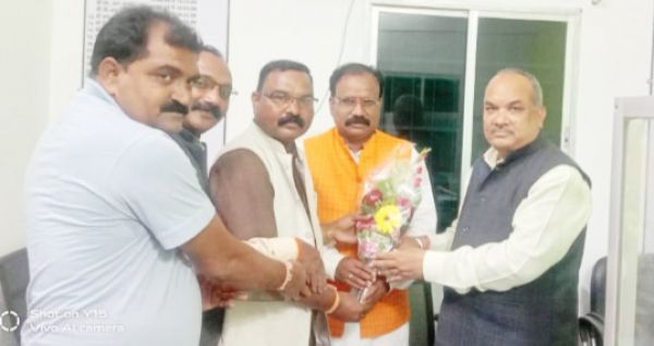 साहू समाज ने नए जनपद सीईओ को दी बधाई