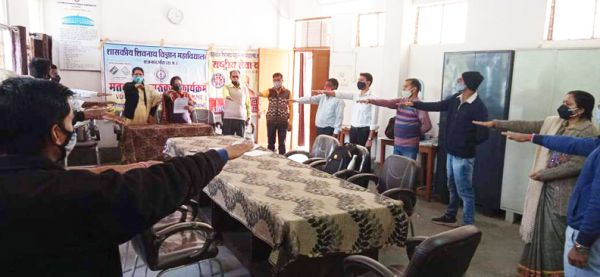 लोकतंत्र का मजबूत आधार जनता-कन्नोजे
