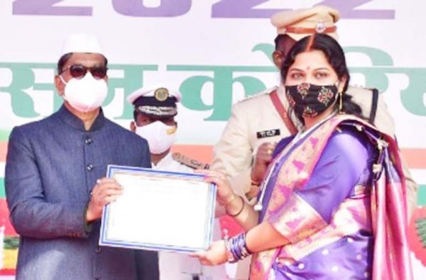 शिक्षिका का सम्मान