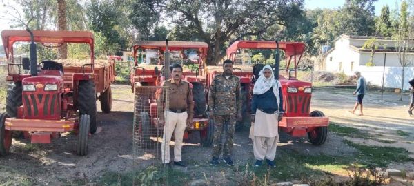 अवैध रेत खुदाई करतीं 5 ट्रैक्टर-ट्रॉलियां जब्त