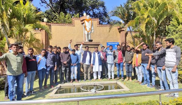 युकां ने बापू को दी श्रद्धांजलि