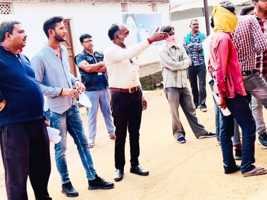 मुख्य सडक़ निर्माण के लिए 28 करोड़ मंजूर, अफसरों ने किया सीमांकन