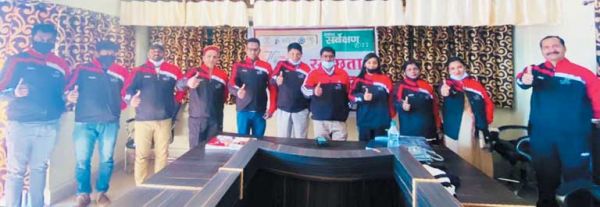 वार्डों में स्वच्छता स्लोगन-लेखन व श्रमदान पर जोर