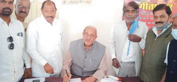 सदस्यता अभियान को लेकर विधायक ने की समीक्षा बैठक