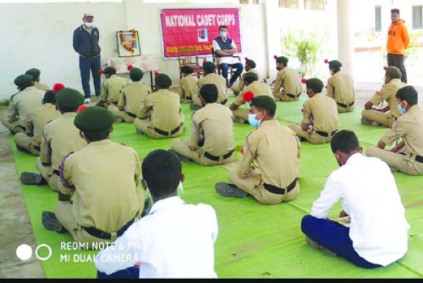 एनसीसी कैडेटों ने मनाई गांधी की पुण्यतिथि