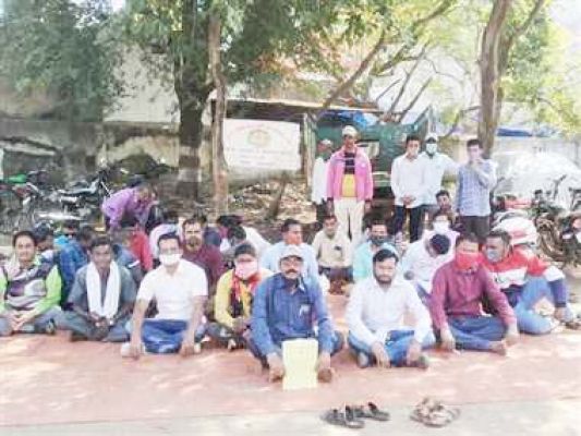पांच माह से वेतन भुगतान नहीं, वन दैवेभो कर्मी आंदोलन पर