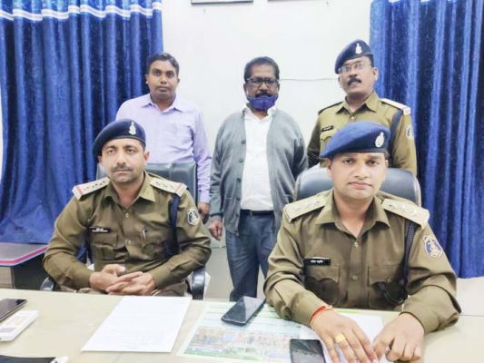 चिटफंड कंपनी का डायरेक्टर गिरफ्तार, 6 की तलाश