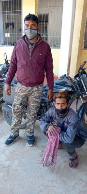 चोरी की बाईक के साथ आरोपी गिरफ्तार