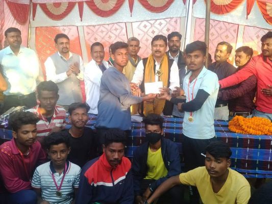 स्वास्थ्य व मनोरंजन की दृष्टि से खेल की भूमिका महत्वपूर्ण-अनुराग