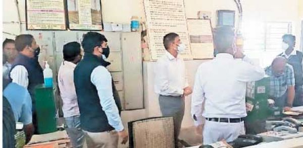 बेलसोंडा-महासमुंद में पानी-सफाई की अव्यवस्था पर डीआरएम ने कहा-यहां सब ठीक है