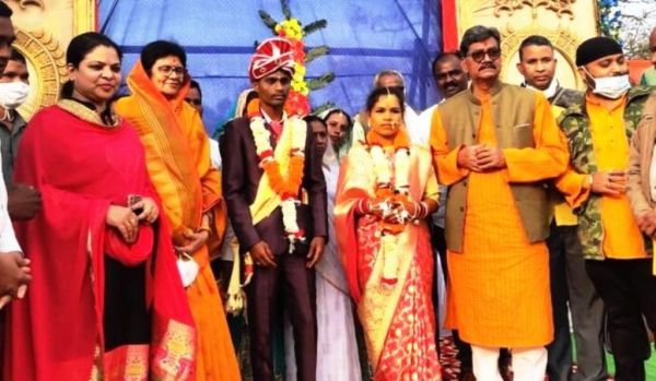 स्पीकर डॉ. महंत की दत्तक बेटी ससुराल विदा, सैकड़ों बने साक्षी