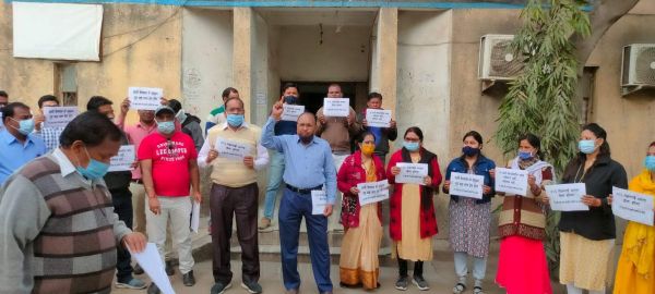 कार्यालयीन समय 10:30 बजे रखा जाए