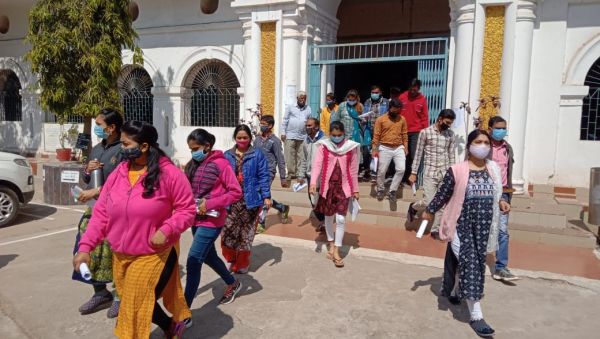  पहली पाली में अफसर बनने 5307 ने दी परीक्षा, 1228 अनुपस्थित