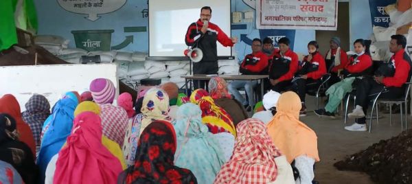 नपा के ब्रांड एंबेसडर्स ने दीदियों से किया स्वच्छता संवाद