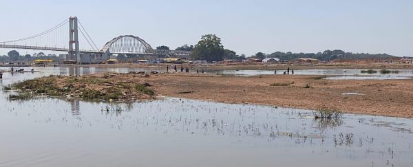 पूर्व सांसद चंदूलाल ने की महानदी सफाई की मांग, समस्याओं से कराया गृहमंत्री को अवगत