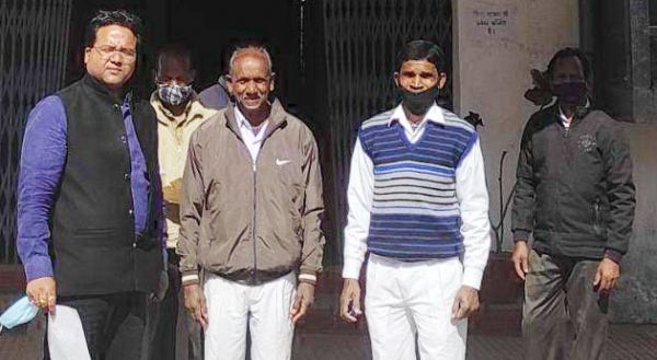 मांगों को ले तृतीय वर्ग कर्म. संघ ने सौंपा ज्ञापन