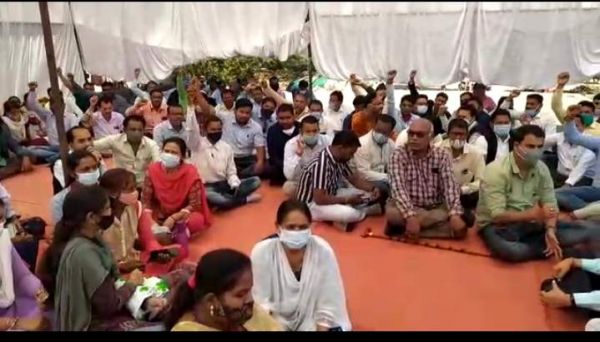 रायगढ़ में मारपीट, तहसील कार्यालयों में कामकाज रहा ठप
