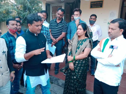 पदोन्नति में आरक्षण की मांग, सारंगढ़ विधायक को सौंपा ज्ञापन