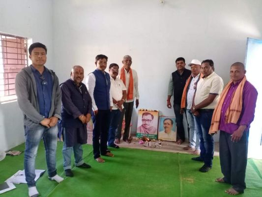 दीनदयाल उपाध्याय को दी श्रद्धांजलि