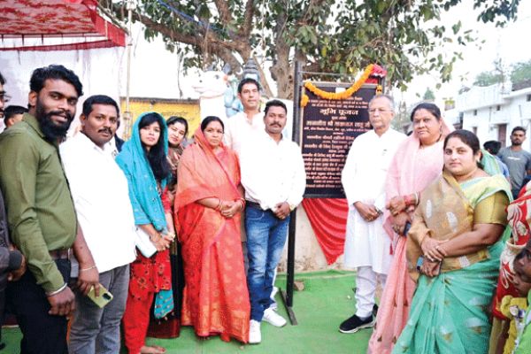  ताम्रजध्वज ने किया ग्रामीण क्षेत्र का दौरा, सुनी समस्याएं