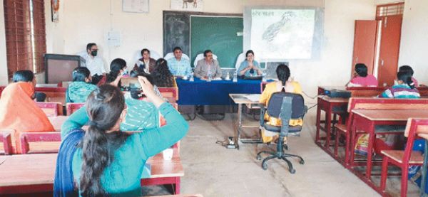 समूह की महिलाओं को मिला प्रशिक्षण