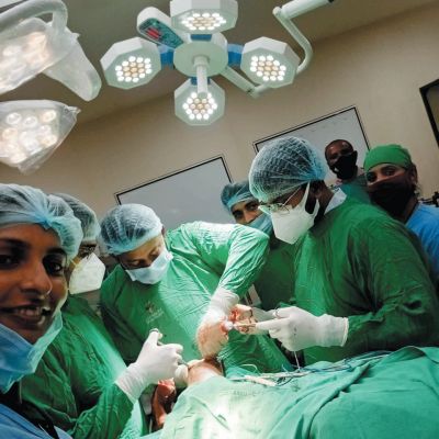 एसआर अस्पताल में ऑपरेशन, हादसे में गंभीर घायल की बचाई जान