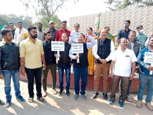 महामाया पहाड़ पर अतिक्रामकों के विरूद्ध कार्रवाई को लेकर भाजपा का प्रदर्शन