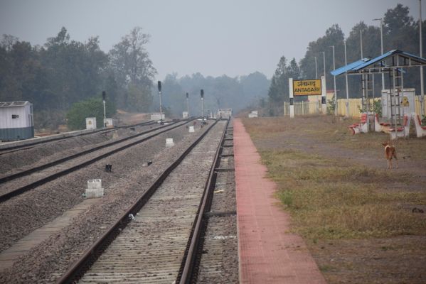 बस्तर के सुनहरे भविष्य की पटरी