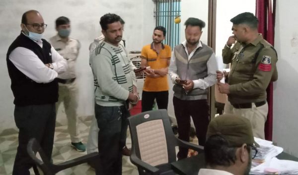 कुपोषण सर्वे के लिए महिलाओं की भर्ती के नाम पर ठगी, 4 गिरफ्तार