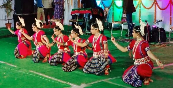 ओडि़शी एकल नृत्य, अनुज शर्मा नाइट के कलाकारों ने समा बांधा