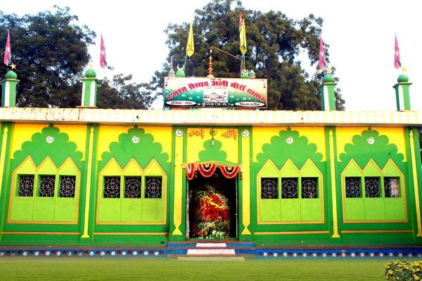 मीरा दातार कुरूद मेंं 20 तक उर्स मुबारक