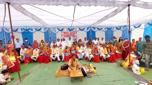 दामाखेड़ा में 12 जोड़े परिणय सूत्र में बंधे
