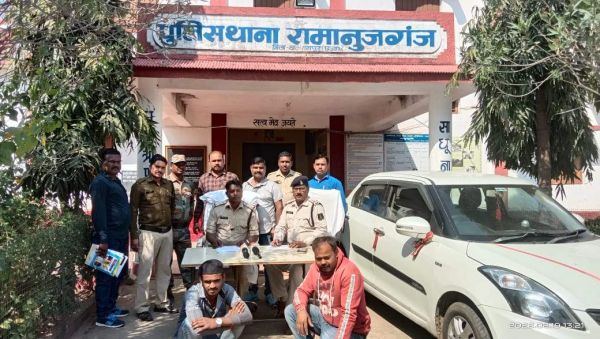 झारखंड से कार में ला रहे थे नशीली कफ सिरप, 2 बंदी