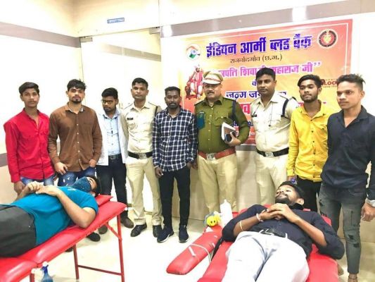 स्वास्थ्य, शिक्षा और सुरक्षा से ओतप्रोत रहा इंडियन आर्मी बल्ड बैंक का रक्तदान शिविर