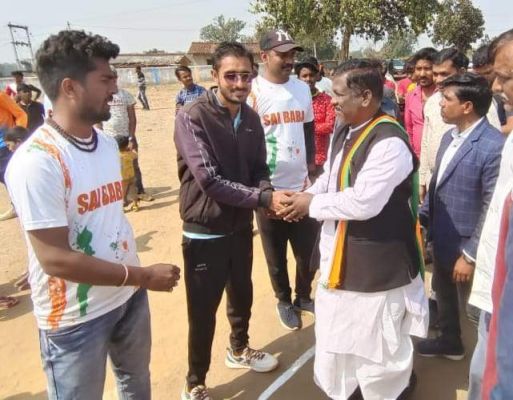 अंतरराज्यीय क्रिकेट स्पर्धा में वाड्रफनगर विजयी