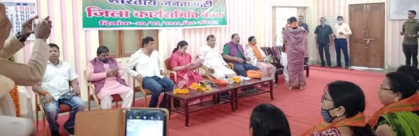 बाईपास सडक़ निर्माण में लेटलतीफी का कारण सोई हुई कांग्रेसी सरकार-पुरंदेश्वरी